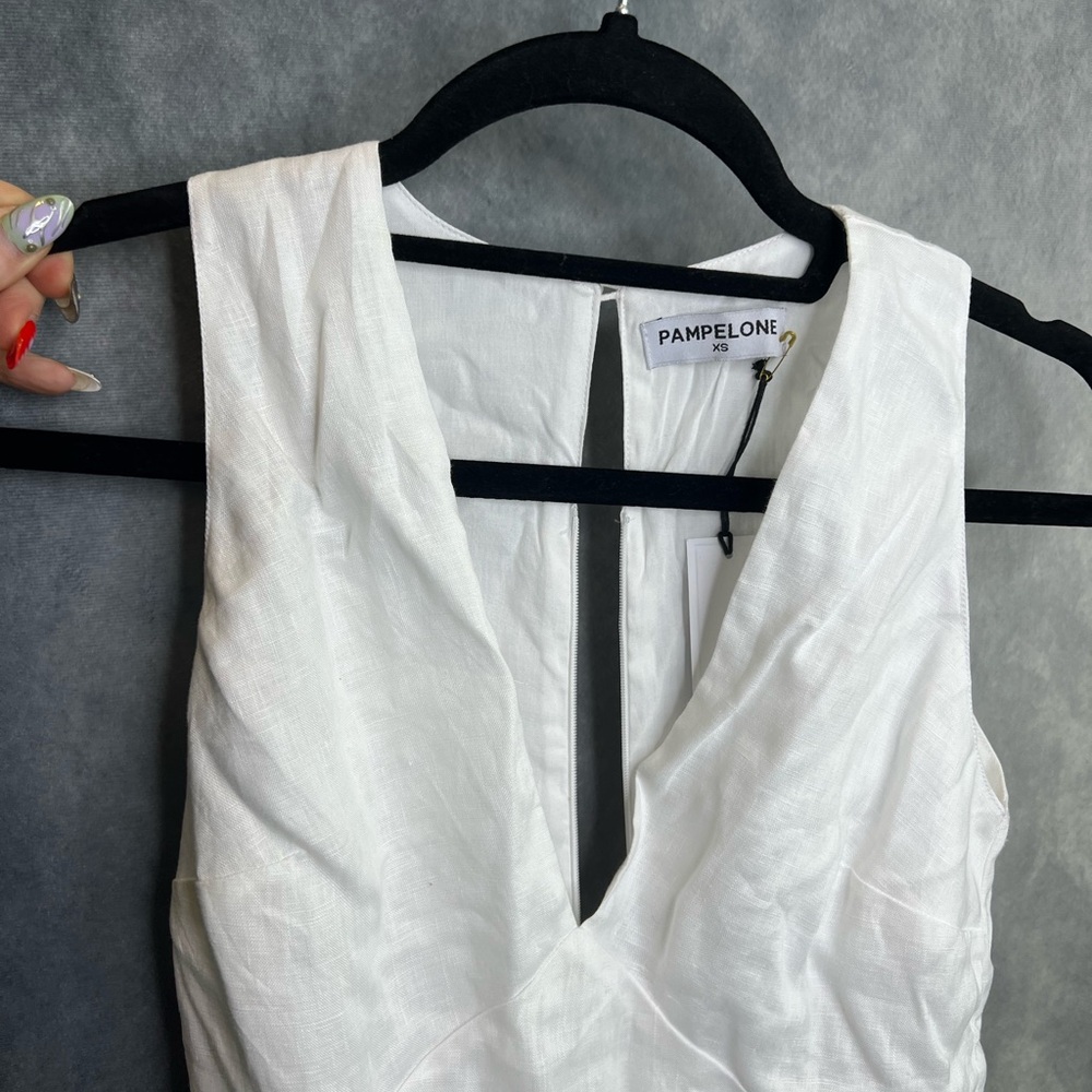 Pampelone White Sleeveless Dress